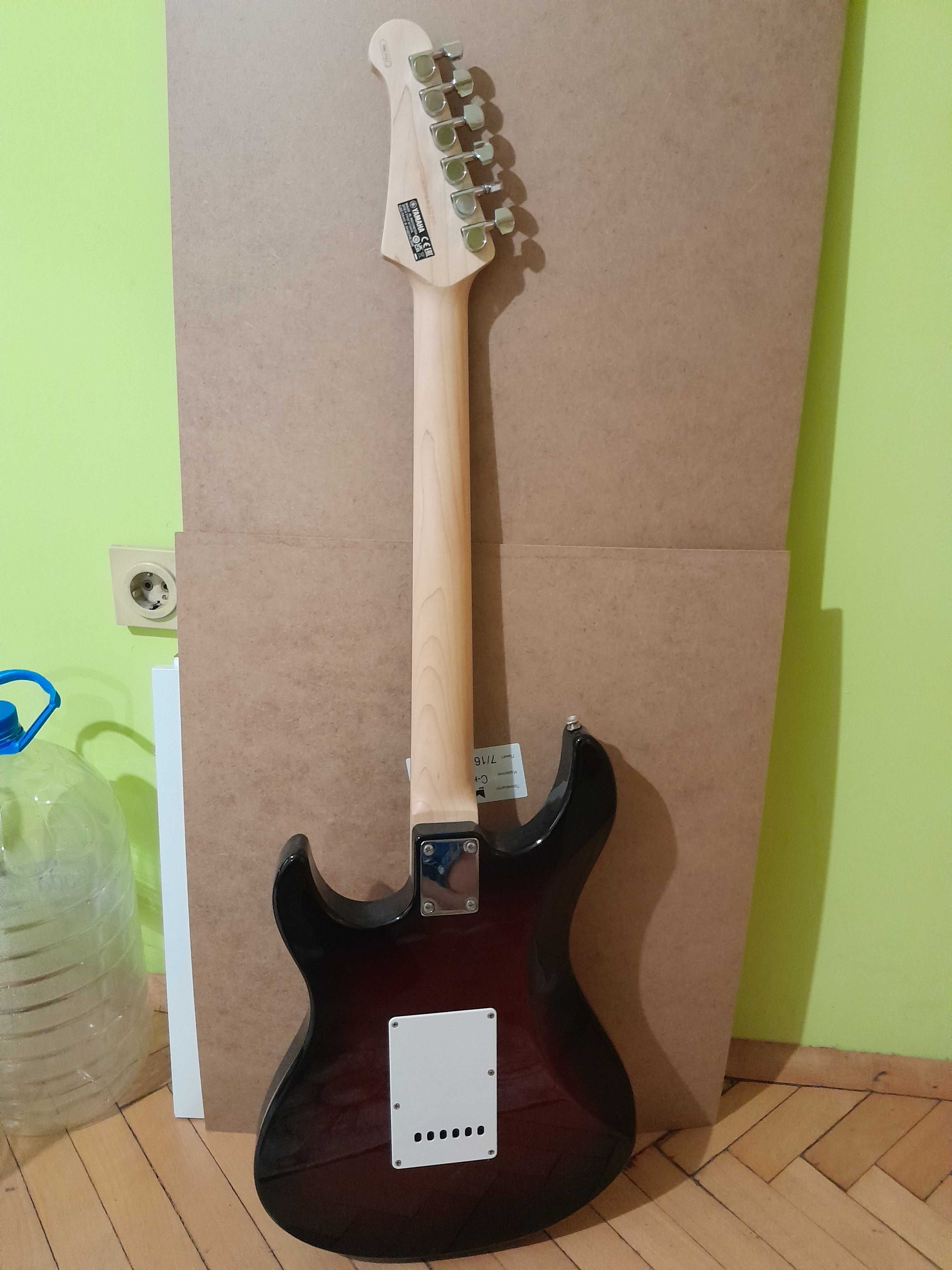 Електрическа китара Yamaha Pacifica 112j