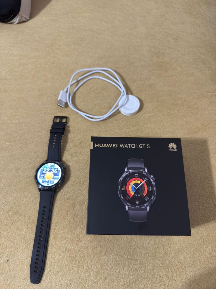 Смарт часовник Huawei watch GT 5 46mm перфектен