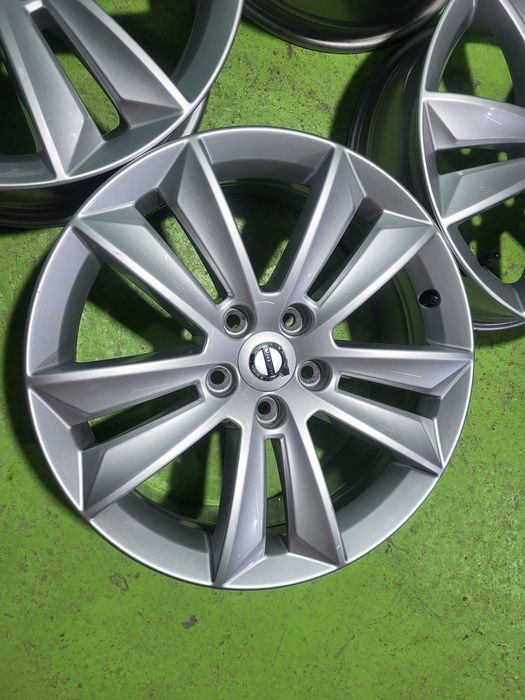 17 5x108 Volvo лети джанти 5х108 Волво