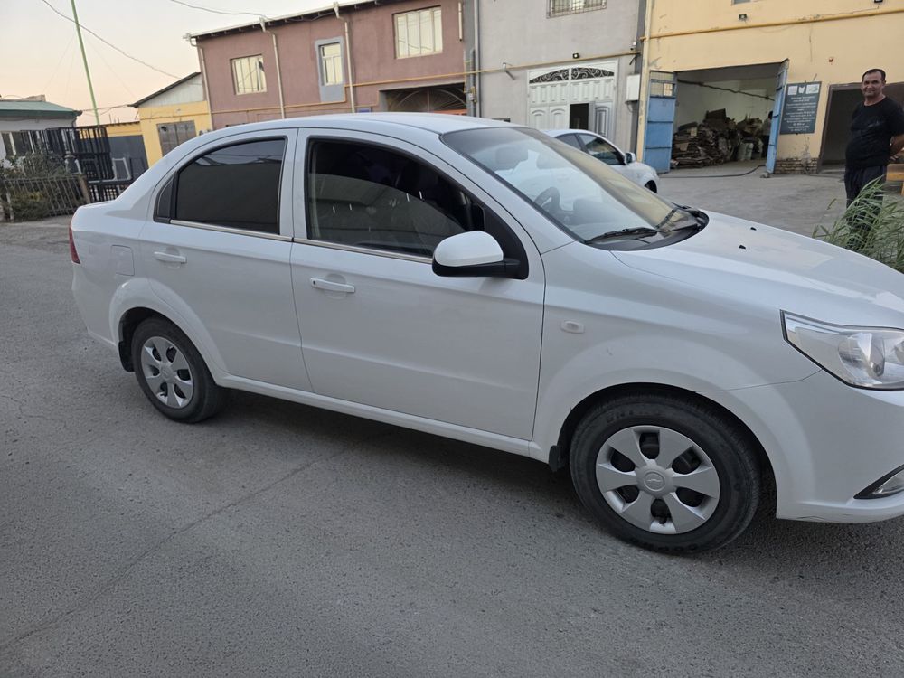 Chevrolet nexia 3