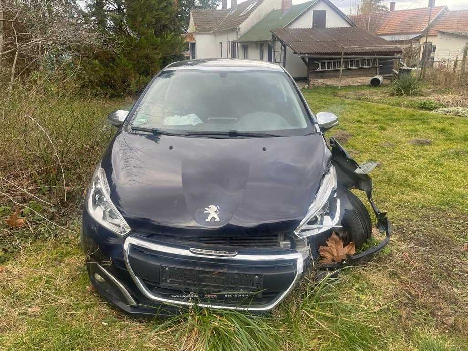 Dezmembrez Peugeot 208 Coupe Facelift 1.6 BlueHdi BHY 100 cai