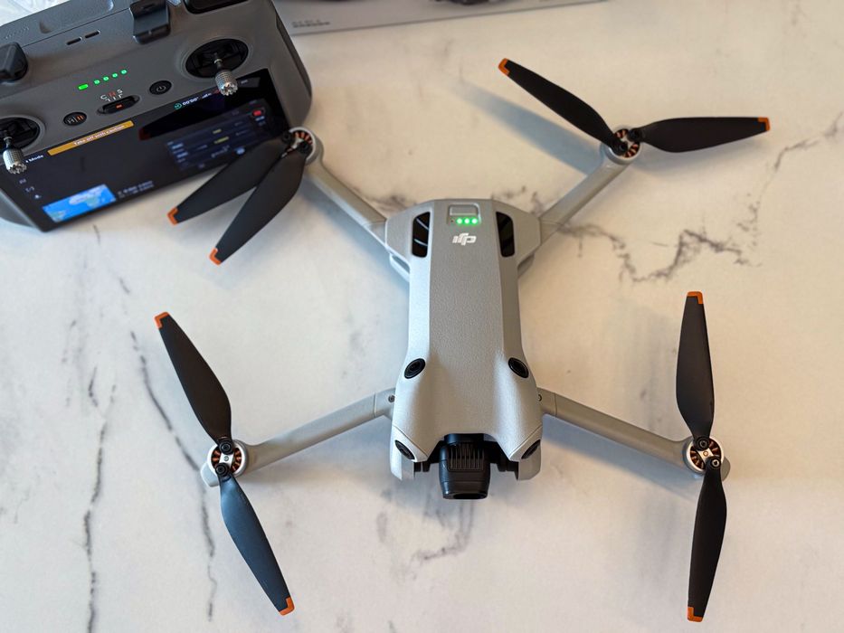 Drona DJI Mini 4 Pro + DJI RC 2