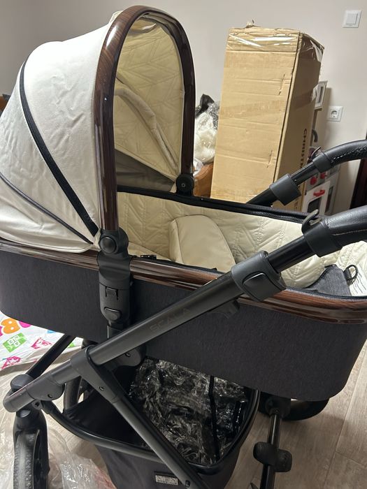 Бебешка количка MOON Nuova