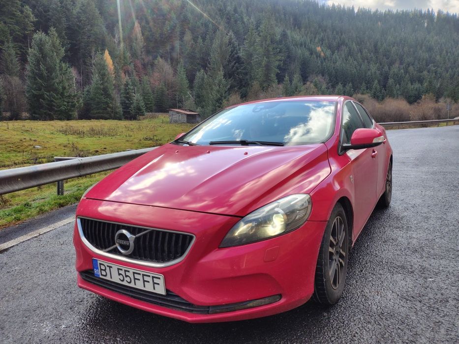 Vând Volvo V40 D2 2015