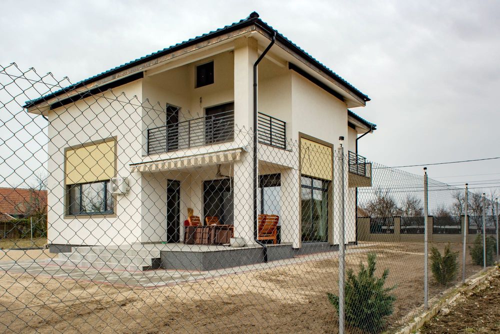 Construim case la cheie cu izolații eficiente și finisaje de calitate