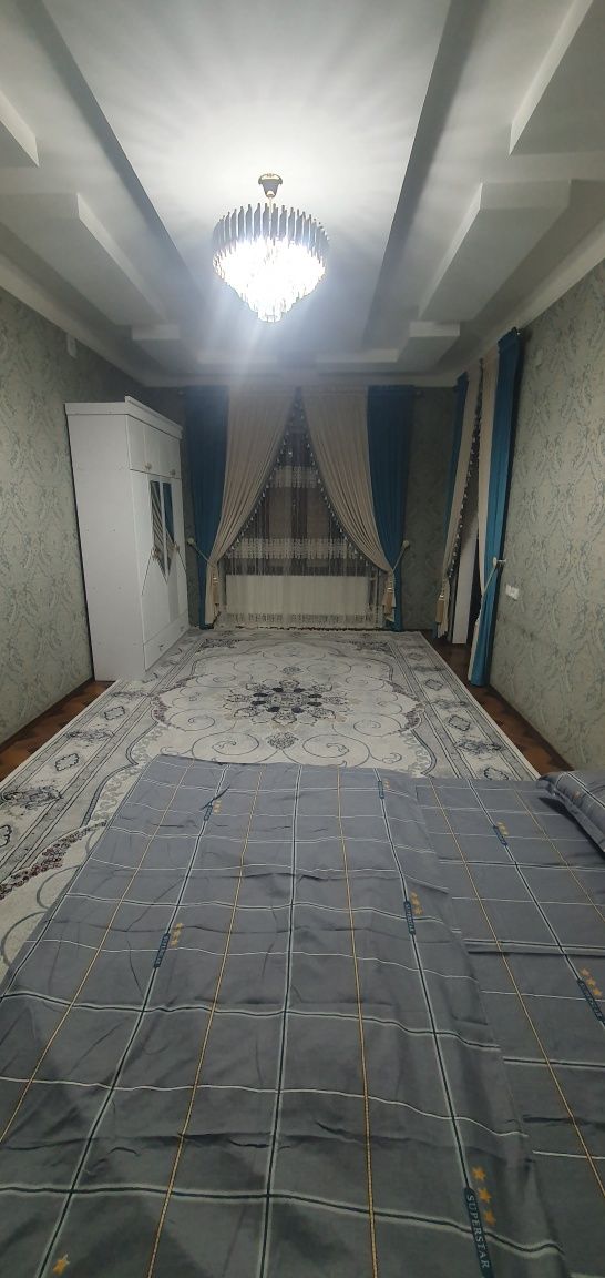 Hovli kunlik ijaraga beriladi.Sam shahar bogishamol.