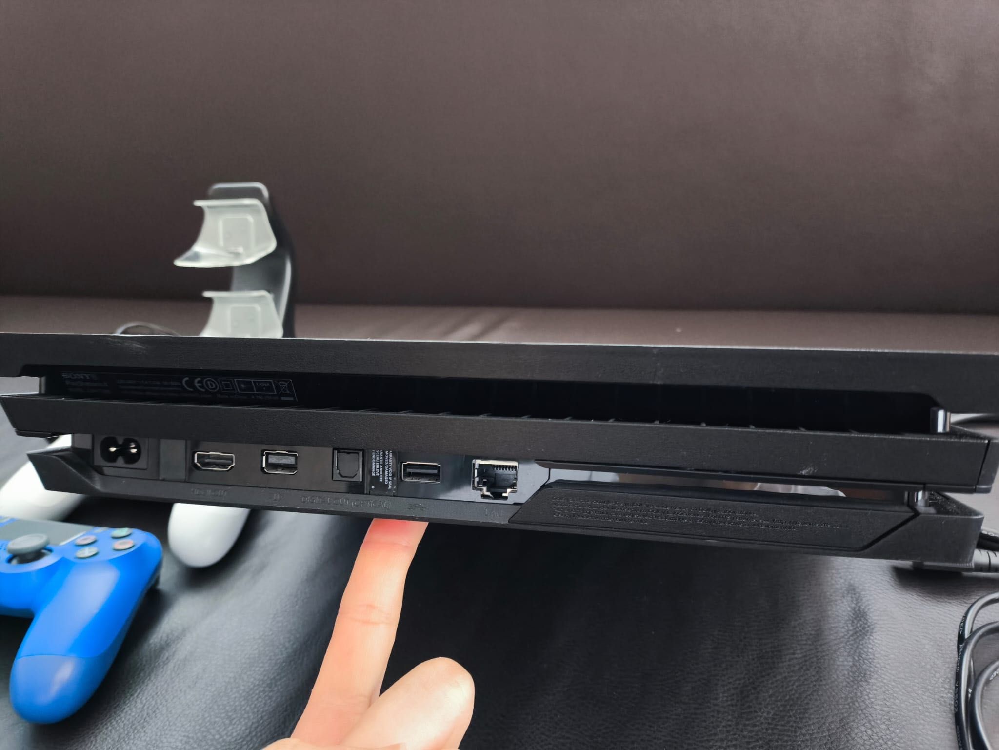 PlayStation 4 Pro CUH-7216B последен модел + 1TB SSD