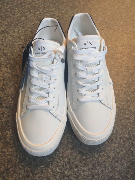 Adidași Armani  Noi