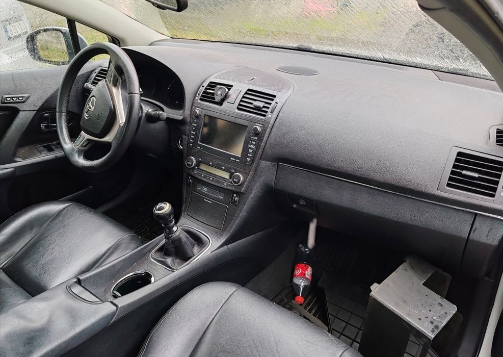 Motor 2. 2 toyota avensis t27