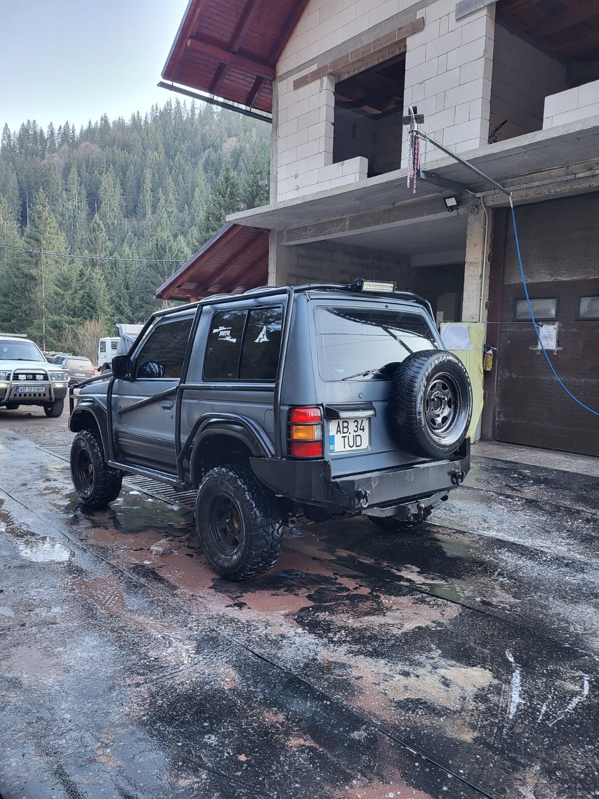 Vând Mitsubishi Pajero