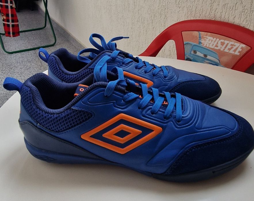 Ghete fotbal sintetic umbro