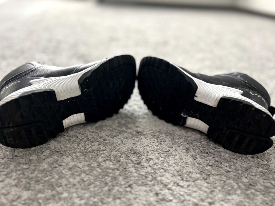 Ghete New Balance, 34,5