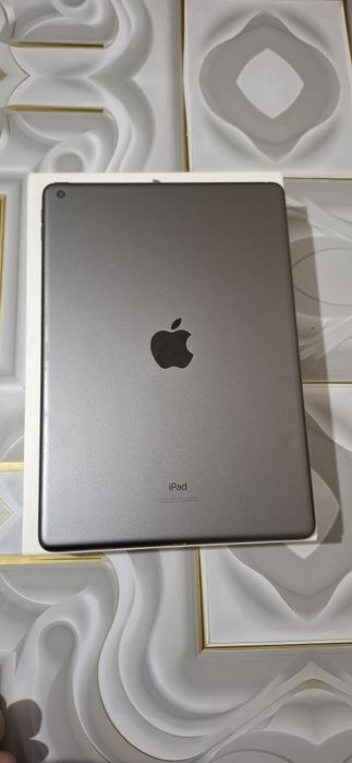 продам ipad с  коробкой