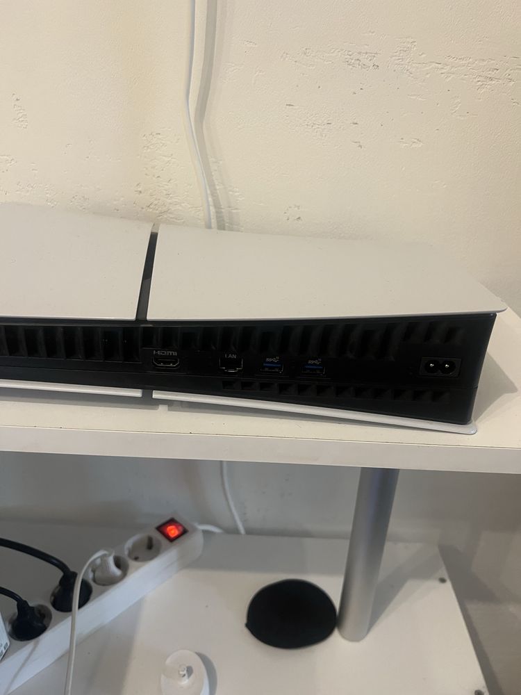 Vand Playstation 5 slim