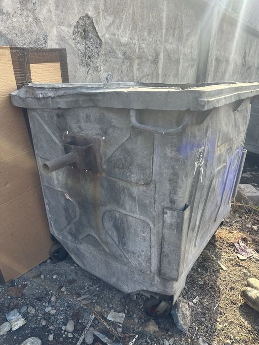 Цинкованный контейнер 1100 л