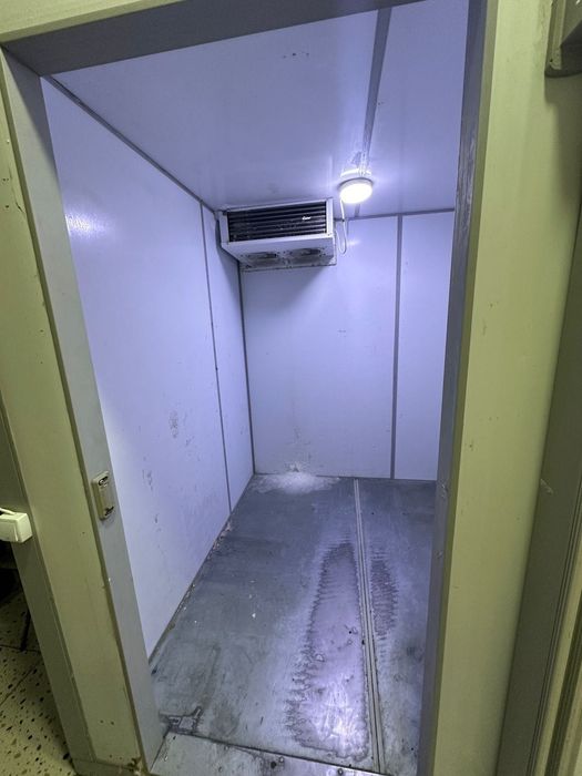 Холодильная и морозильная камера