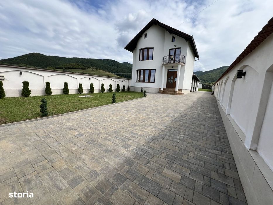 INCHIRIEZ casa individuala 5 camere,renovata,comuna Gura Raului