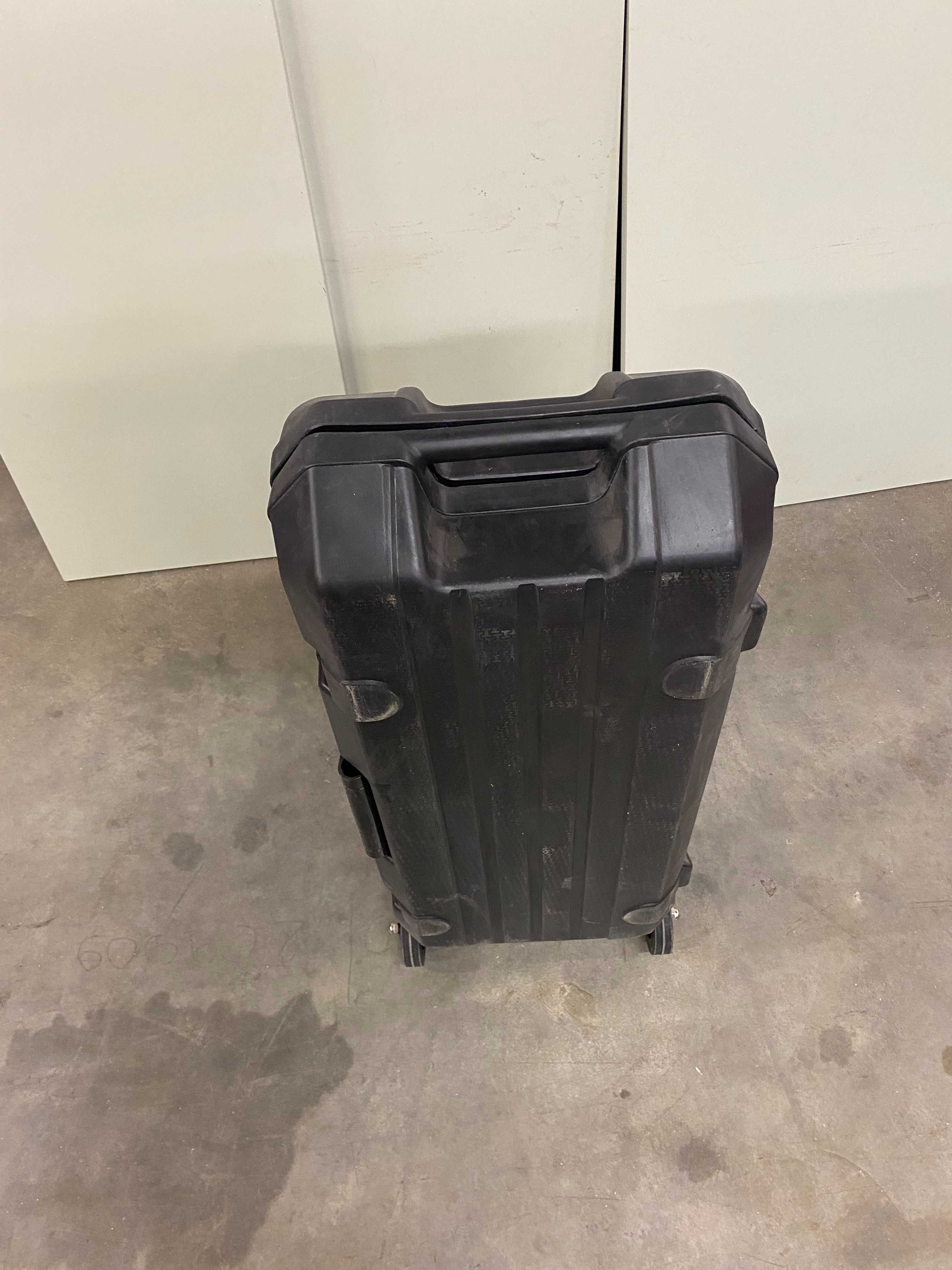 011404 Къртач 1800W 15.2kg HEX 30mm 48J RDI-DH01B