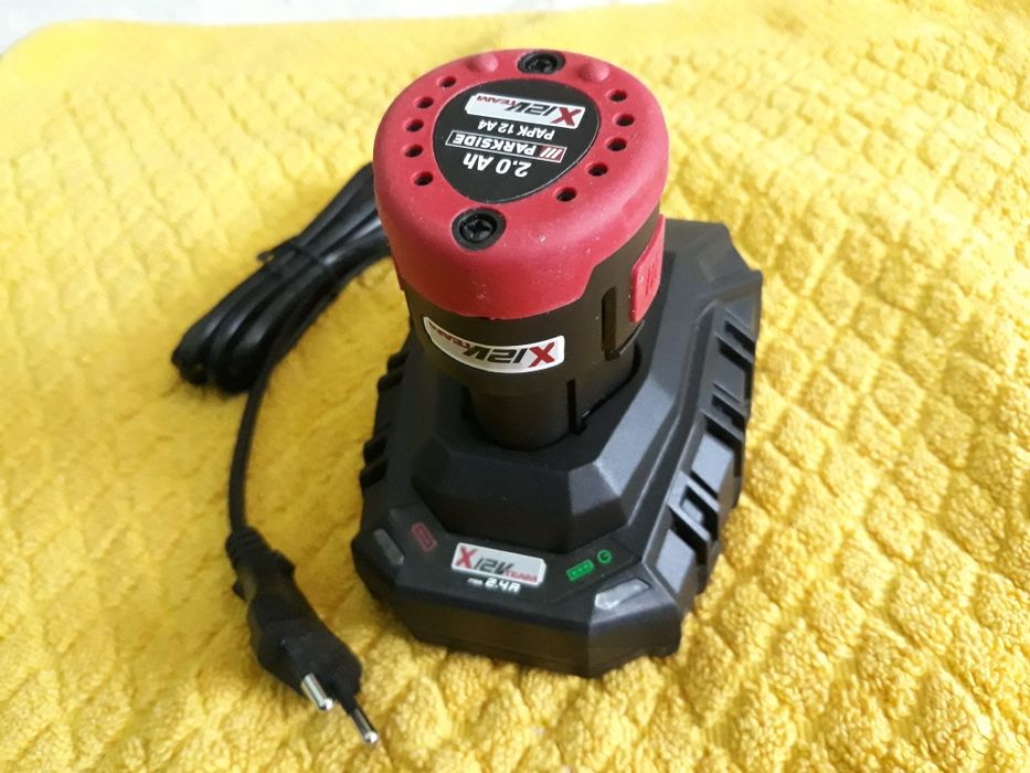 Incarcator acumulator 12v parkside