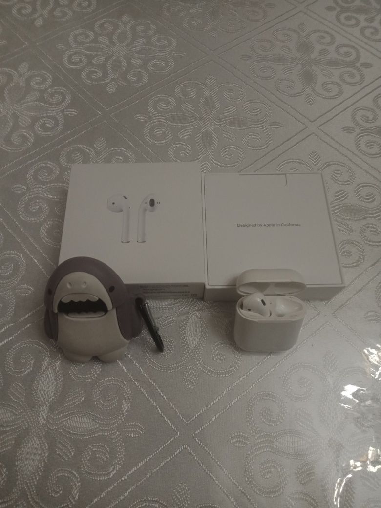 Продам наушник IPhone Airpods 2