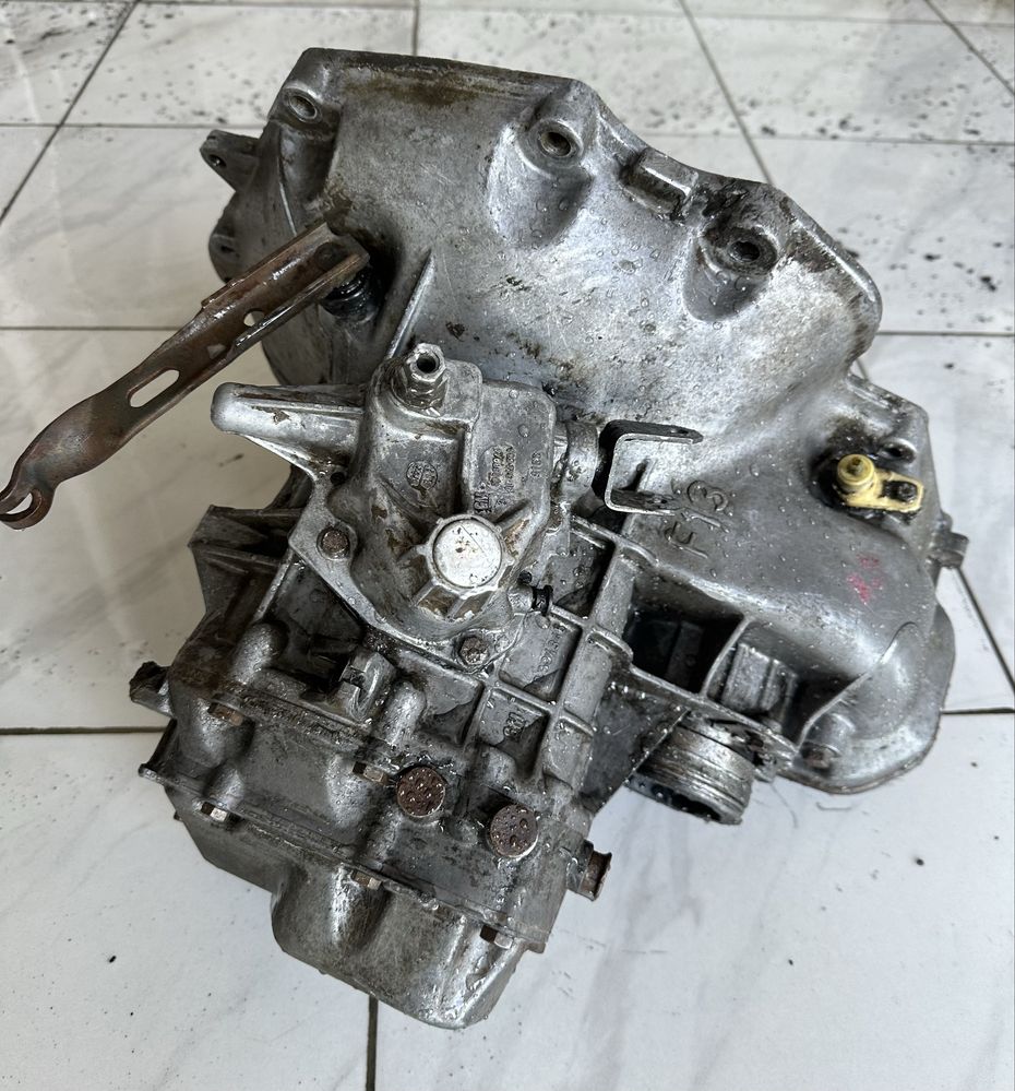 Коробка Опель Вектра А 1.6 (F13)