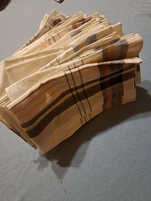 35 платнени носни кърпи