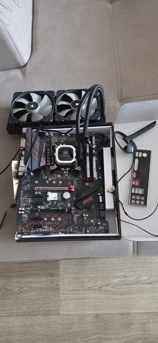 Дънна платка + процеор +16 gb ddr4 + водно охлаждане