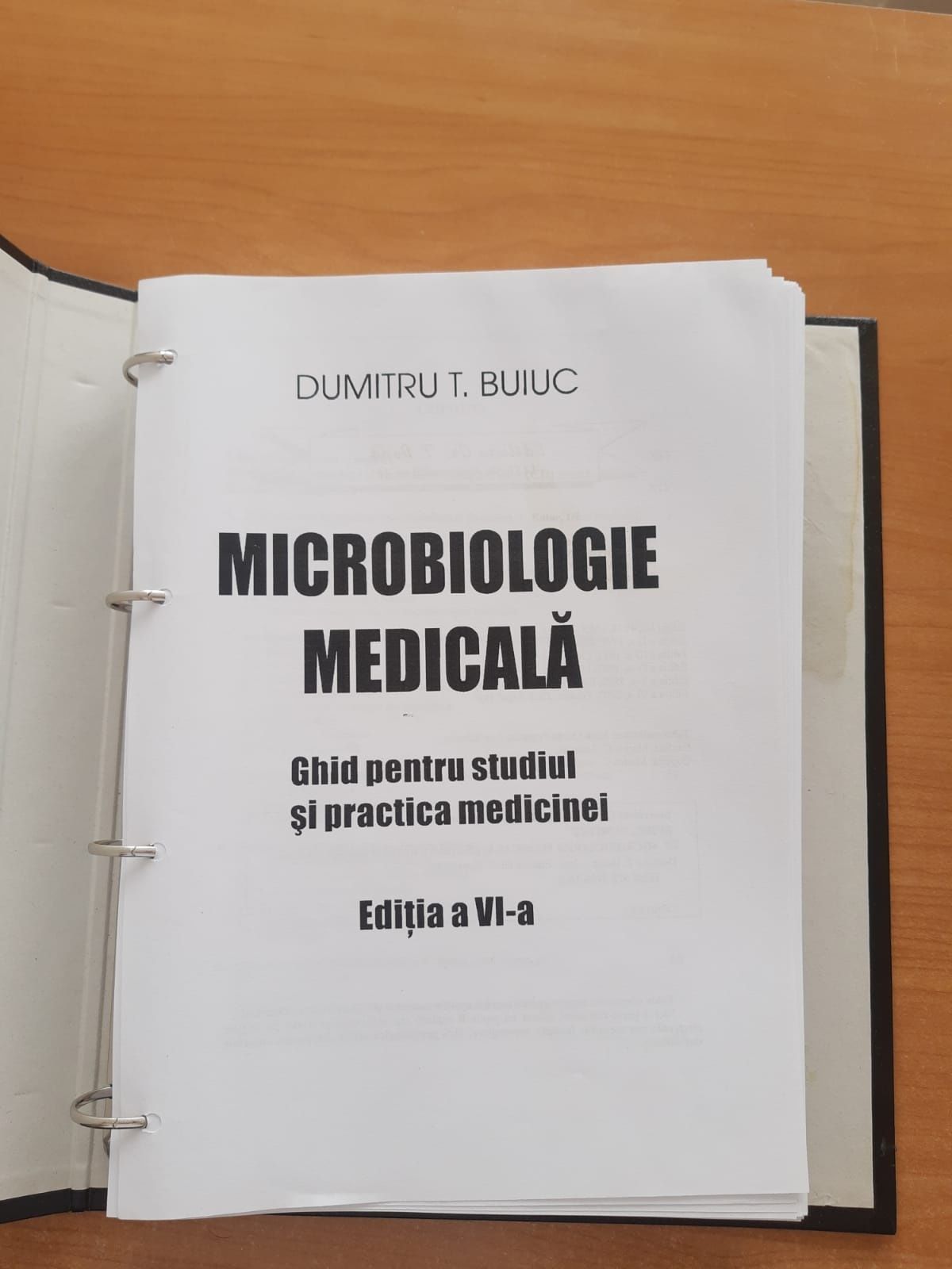 Anatomie, histologie, biochimie, pediatrie, chirurgie, microbiologie