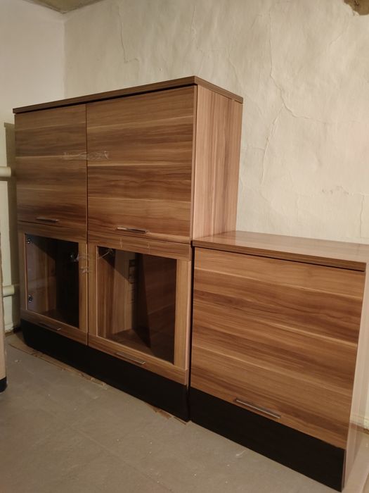 Мебель. Шкафы большой и маленький