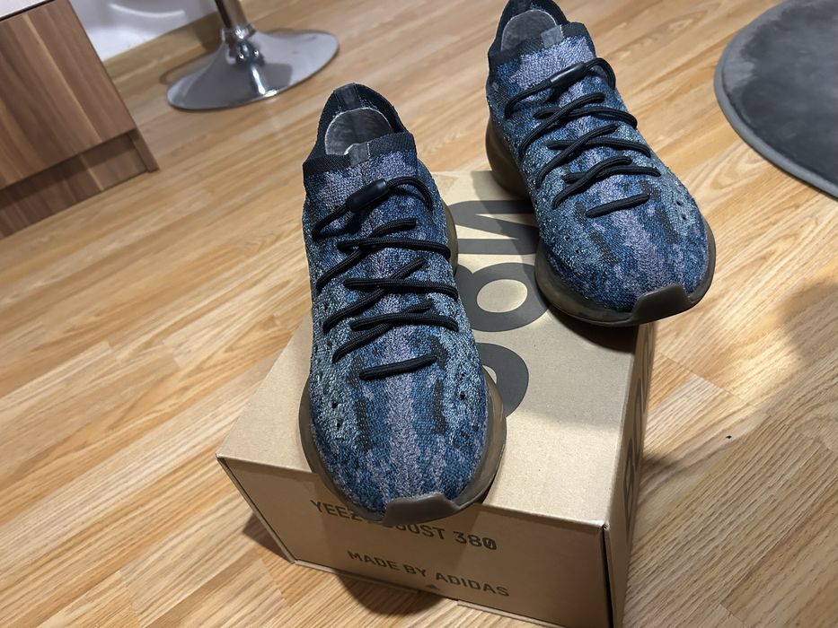 Yeezy Boost  380