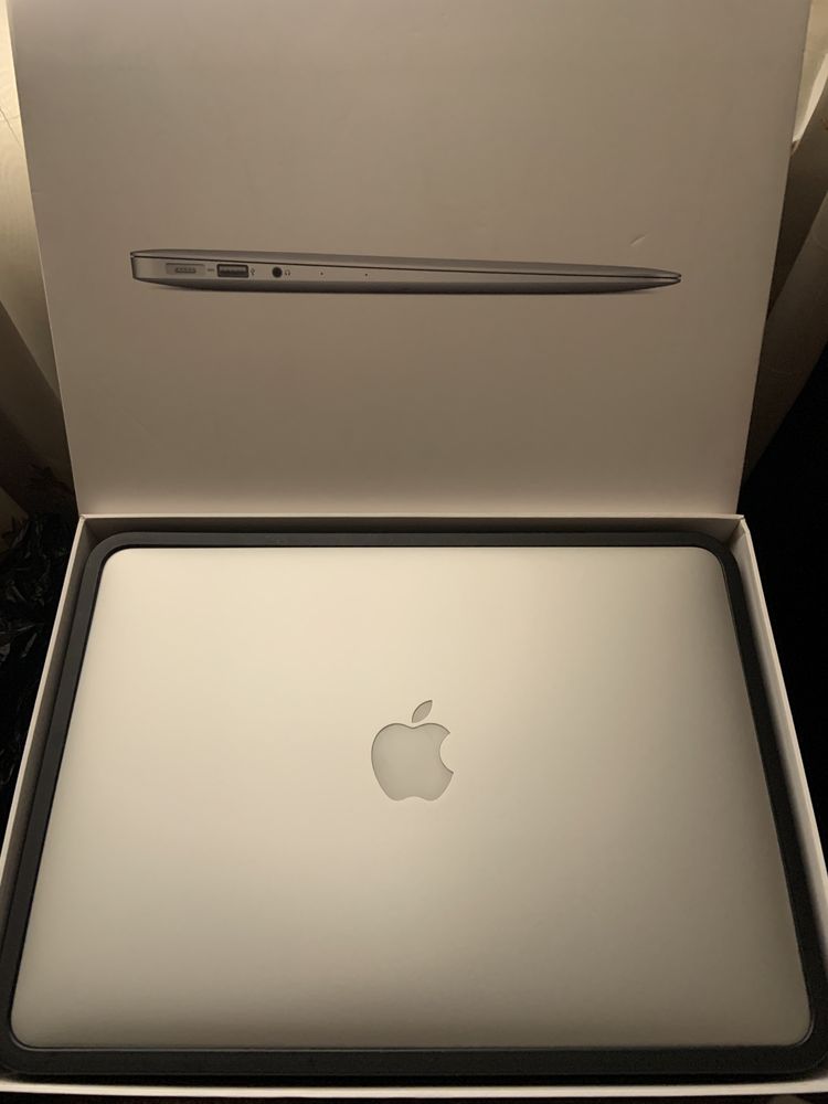 Apple MacBook Air 13.3 -inch