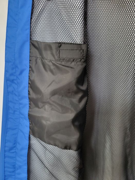 Geaca albastra HELLY HANSEN noua marimea L