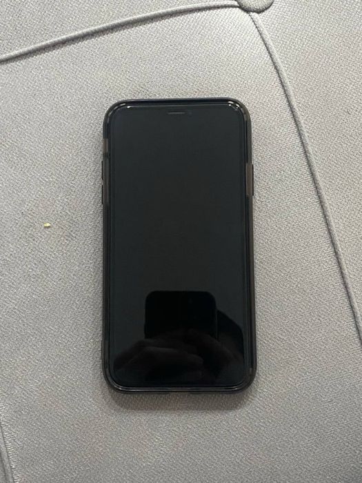 Продаю iphone 11