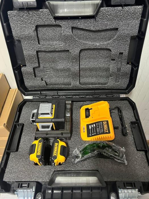 Nivela Laser Dewalt 2 Acumulatori 12V si 5Ah linii verzi unghi 360 •