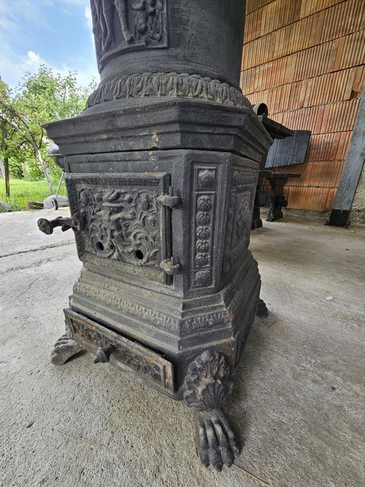 Soba antica din fonta