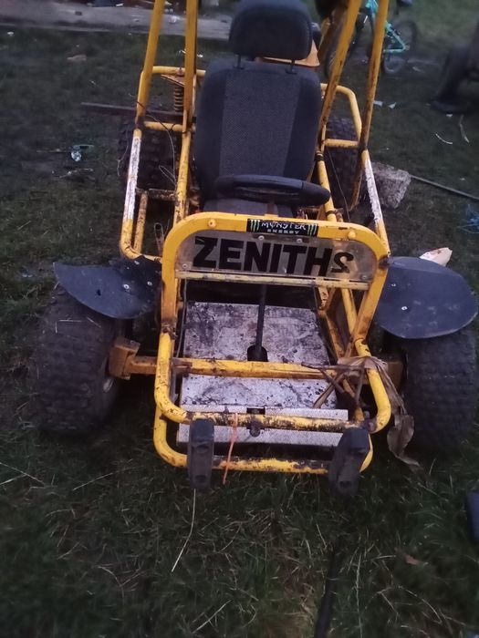 Vând bughi preț 2300