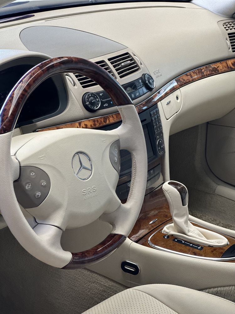 Mersedes Benz W211