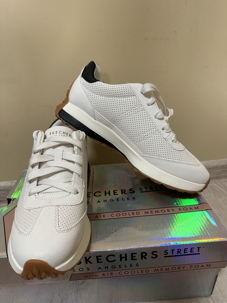 Skechers Gusto Wind