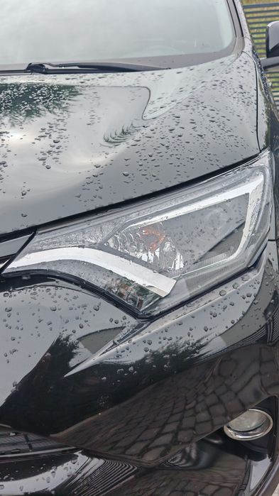 Vând far stanga Toyota RAV4 led 2016