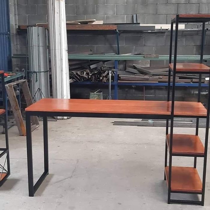 Loft stolИгровой компьютерный стол парта stol
Парта
Stol