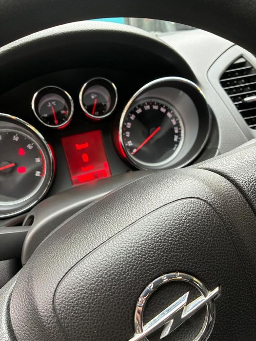 Vanzare autoturism Opel Insignia primul proprietar