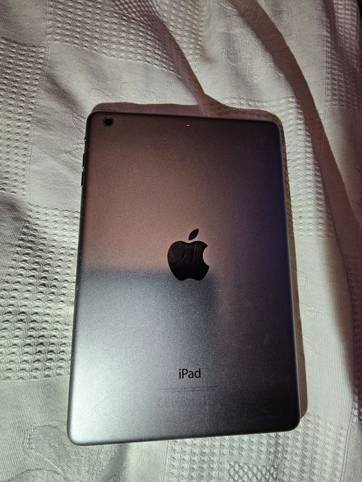 Tabletă Apple Ipad Mini 2 Wi-Fi 32 GB memorie