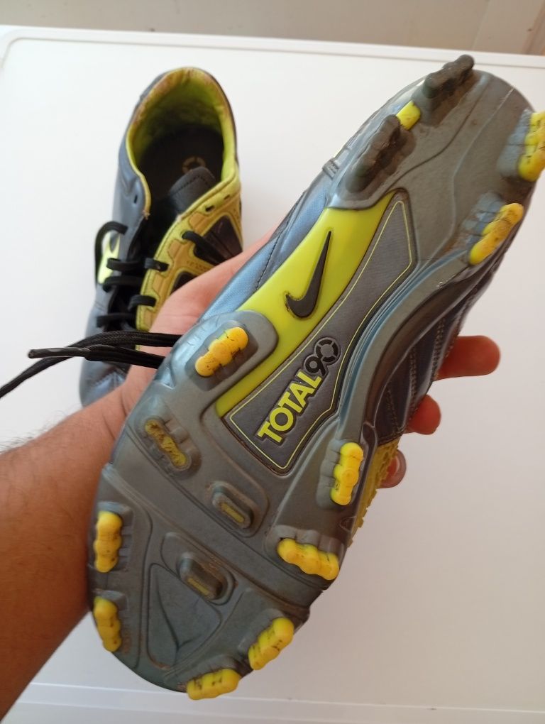 Оригинални бутонки NIKE TOTAL 90