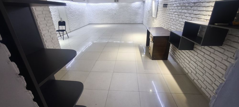 Mukumiy ofis , Мукумий офис