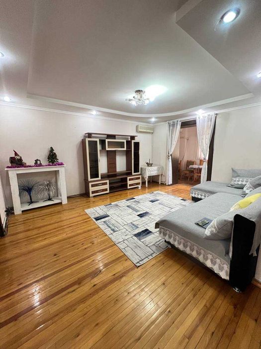 Продаётся 3-комнатная квартира ЦУМ
Ориентир ЦУМ