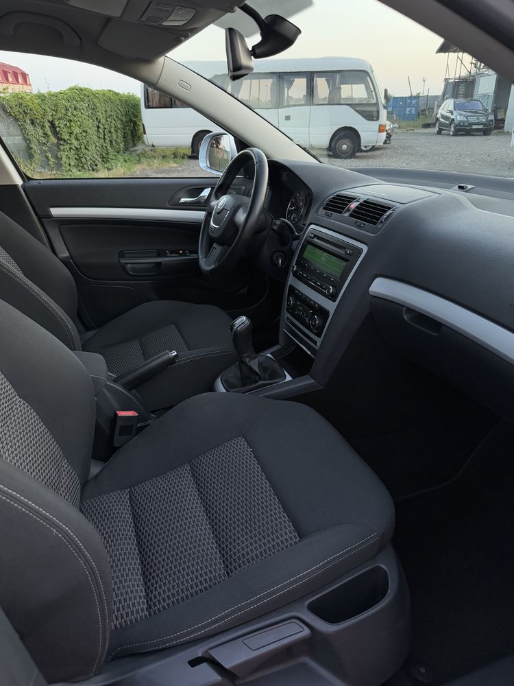 Skoda Octavia 2011 1.2 Benzina *180.000 KM* Posibilitate Rate