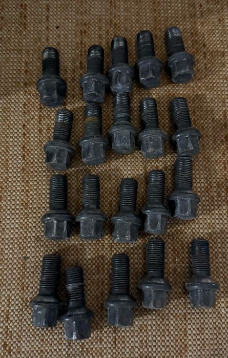 Гуми с джанти / Патерица / Болтове за Mercedes ML W163