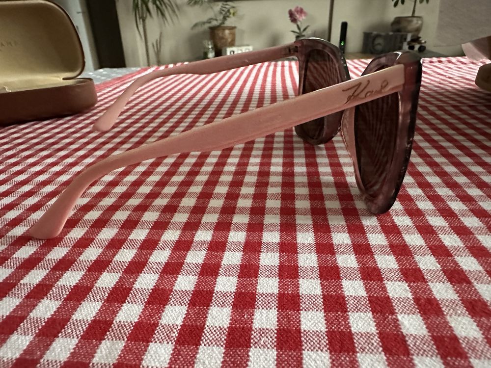 Vand ochelari de soare Karl lagerfeld , original