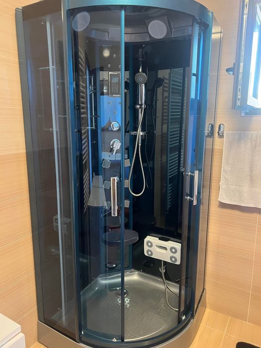 Vând cabina de duș este nefolosita