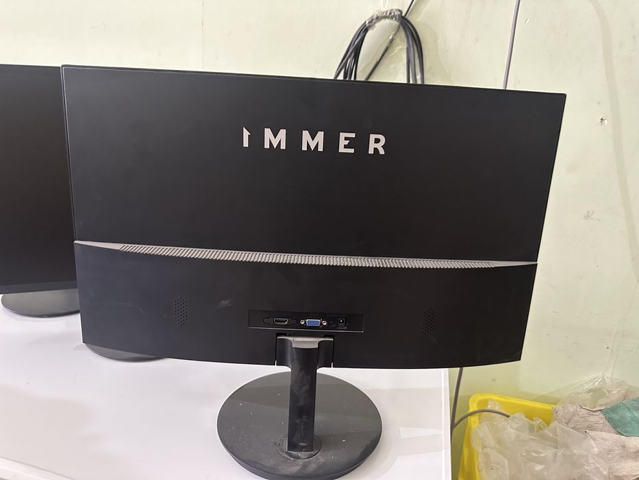 Продается мониторы IMMER размер (24)  10шт